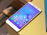 榮耀手機(jī)屏幕摔碎了換屏要多少錢