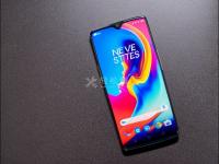 一加手機(jī)屏幕摔碎了換屏要多少錢