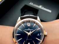 歐米茄手表玻璃鏡面損壞。