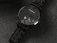 依波路手表表帶斷裂或磨損。