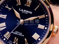 愛彼手表表帶斷裂或磨損。