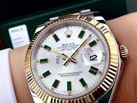 豪度手表玻璃鏡面損壞。