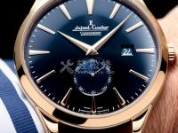 伯爵手表表帶斷裂或磨損。