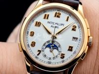 豪利時(shí)手表指針顏色褪色。