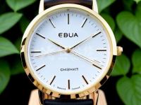 梵克雅寶手表表帶斷裂或磨損。