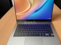 華碩筆記本電腦無法通過藍牙連接耳機時出現(xiàn)了無聲的問題，請幫我解決這個問題。